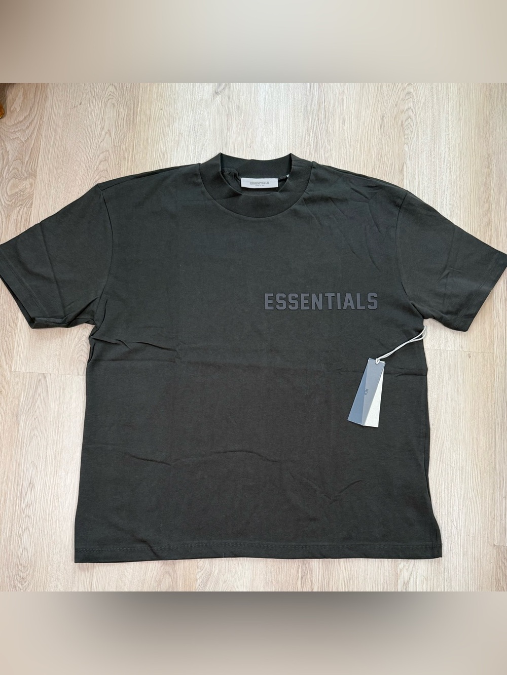 Men’s Essentials  Fear Of God off Black Short-Sleeve Logo‎ Tee